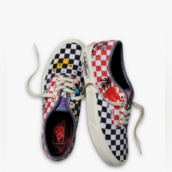 Vans X Stranger Things "Sufer Boy" Authentic *NWT* - Picture 1 of 16